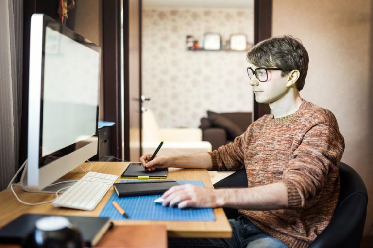 Titre : Combien gagne un rédacteur web en France ?